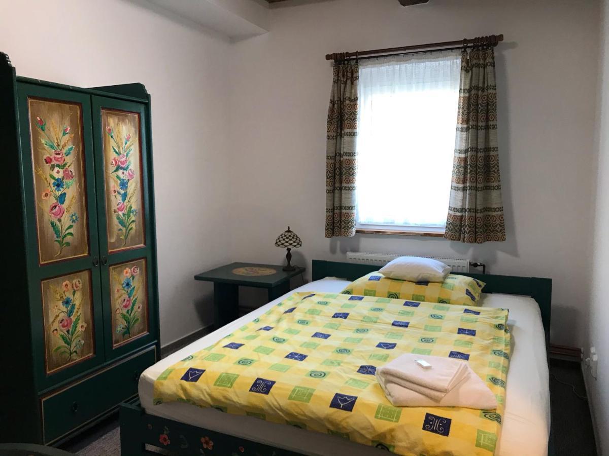 Bendovsky Dvur Bed and Breakfast Dusniky Buitenkant foto