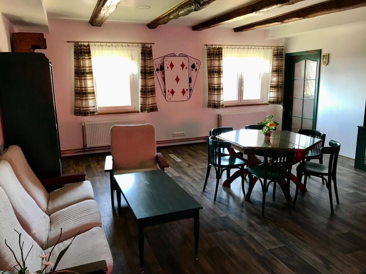 Bendovsky Dvur Bed and Breakfast Dusniky Buitenkant foto